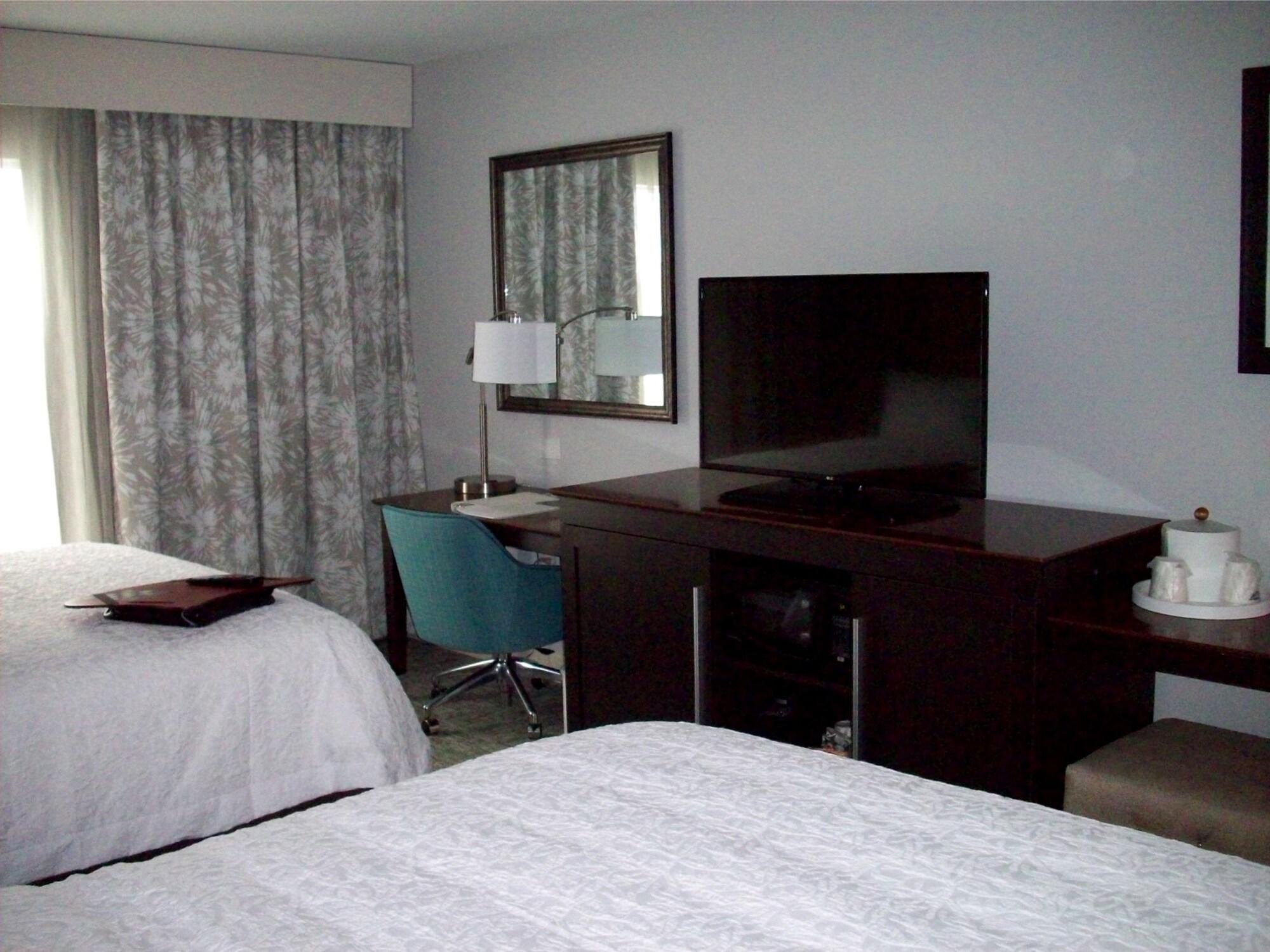 Hampton Inn- Саффолк Екстер'єр фото