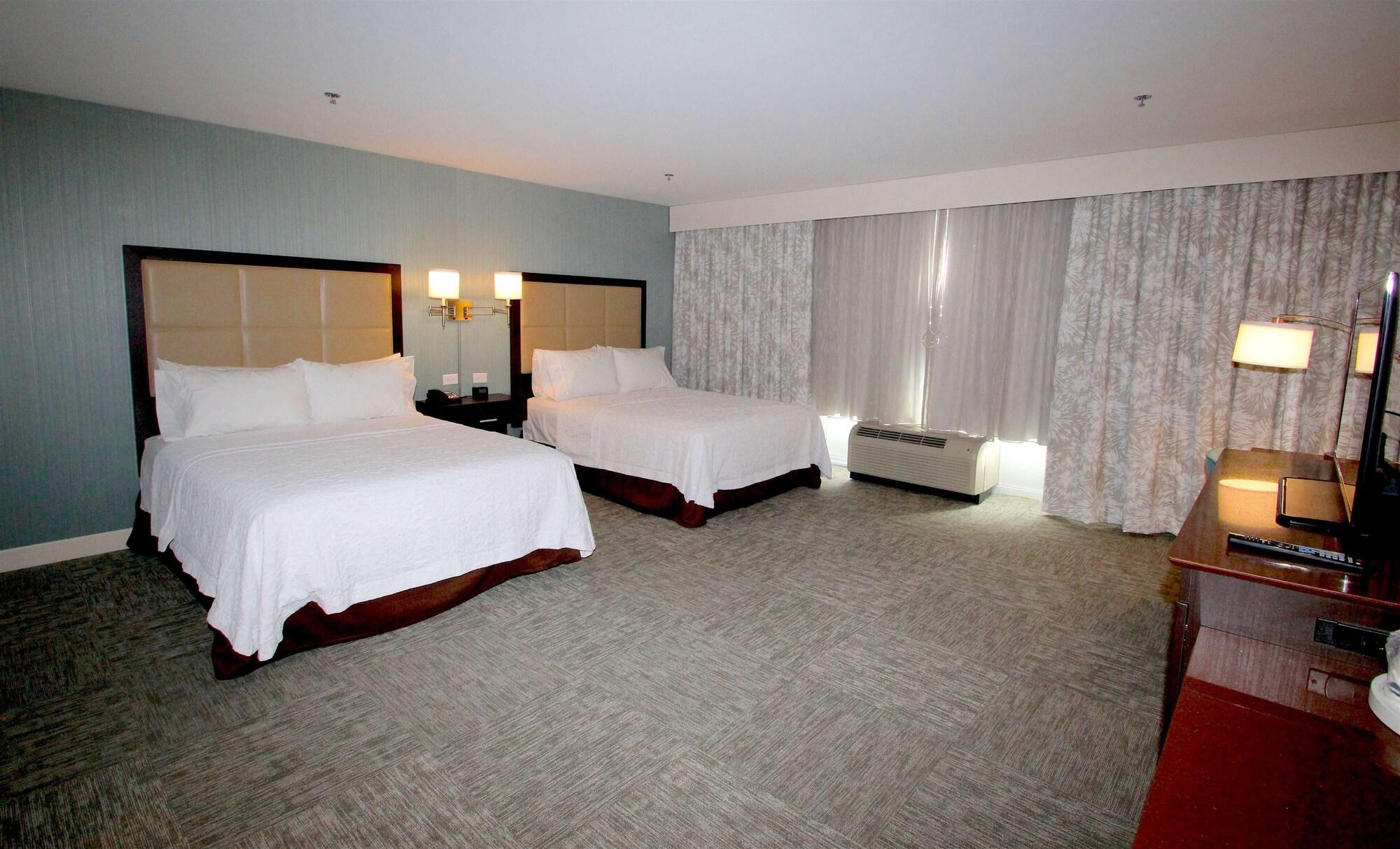 Hampton Inn- Саффолк Екстер'єр фото