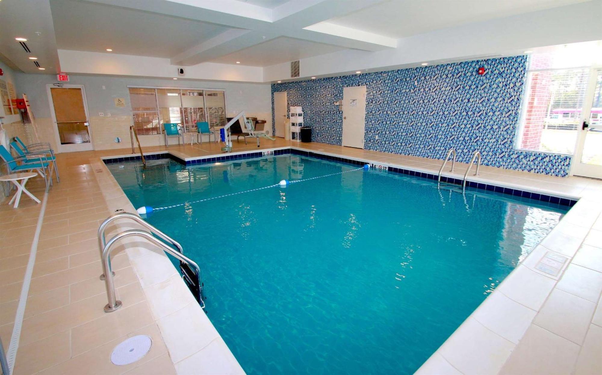 Hampton Inn- Саффолк Екстер'єр фото