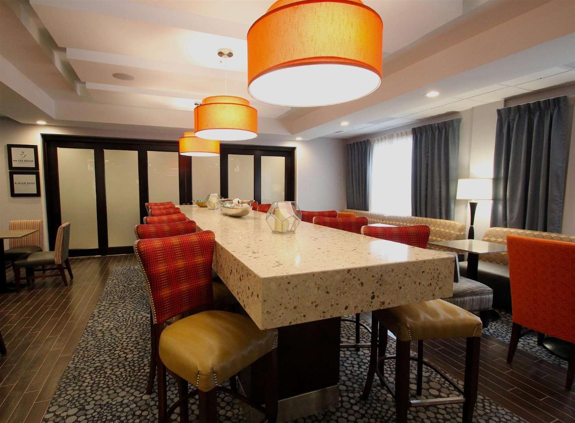 Hampton Inn- Саффолк Екстер'єр фото