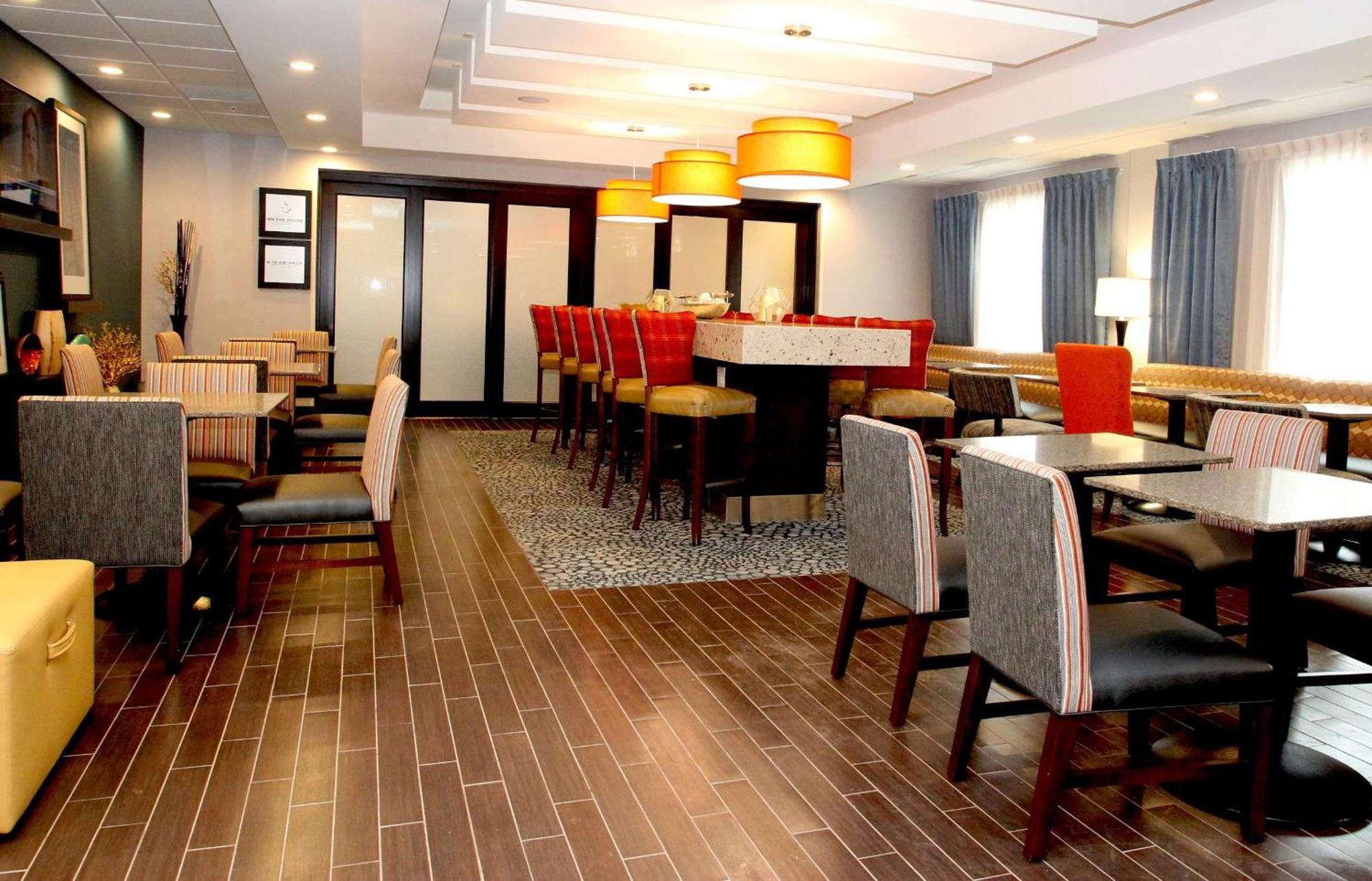 Hampton Inn- Саффолк Екстер'єр фото