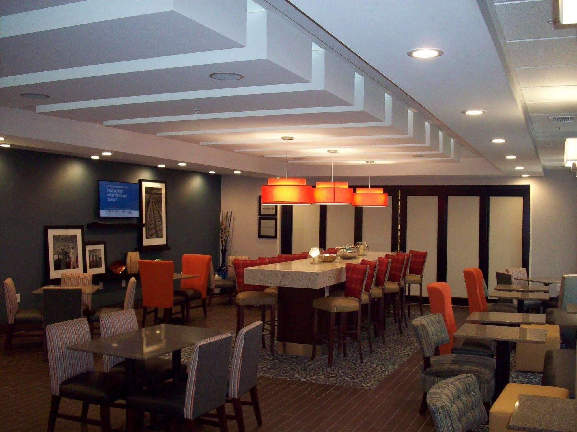 Hampton Inn- Саффолк Екстер'єр фото