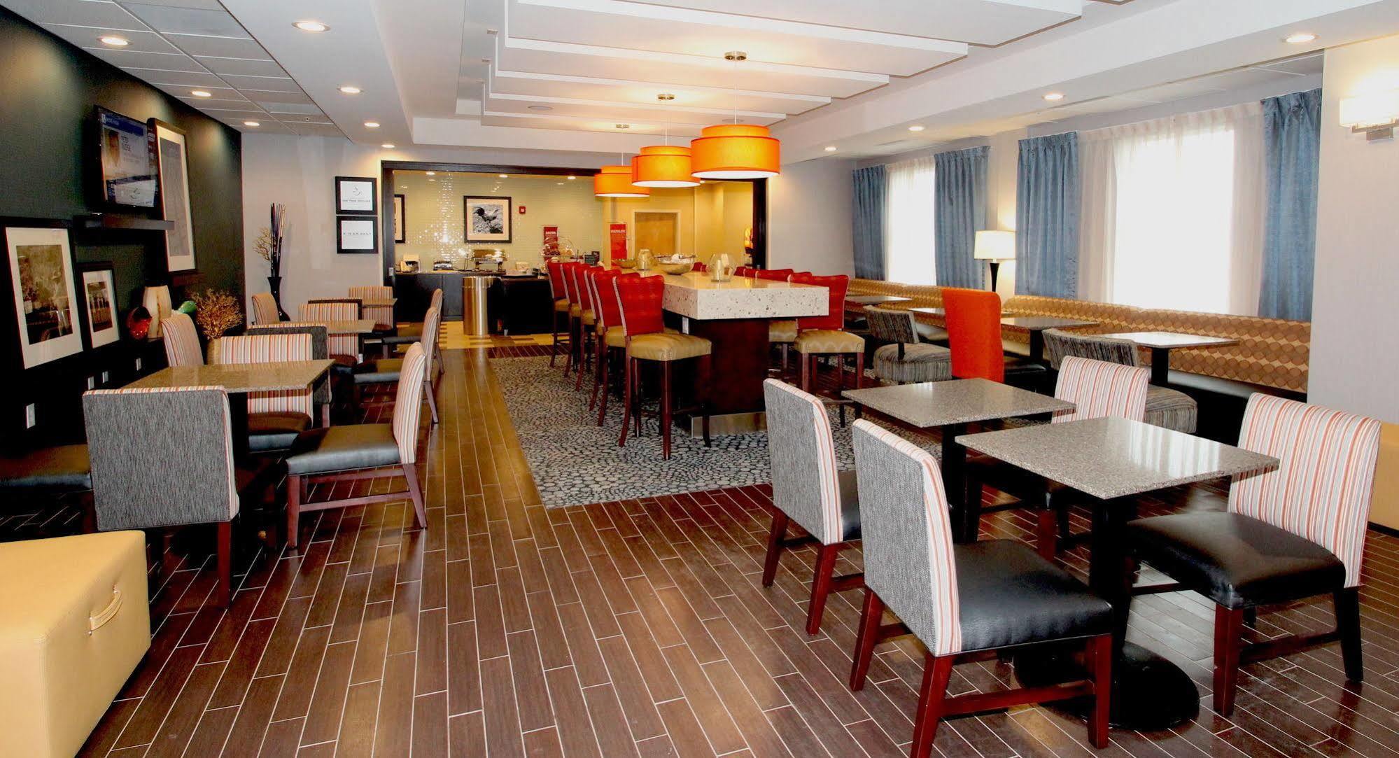 Hampton Inn- Саффолк Екстер'єр фото